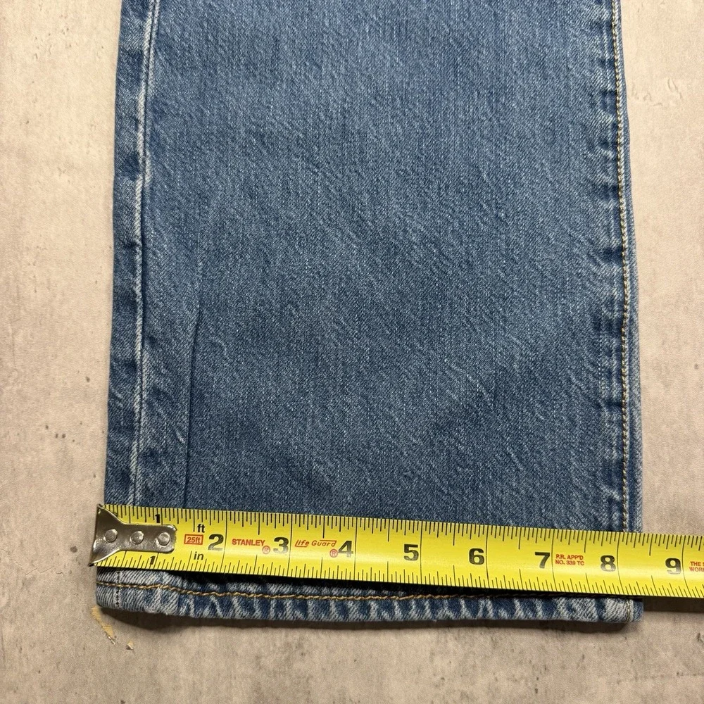Levis ready ship